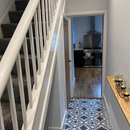 Luxury 2 Bed Apartment Great Location Stoke-on-Trent Ngoại thất bức ảnh