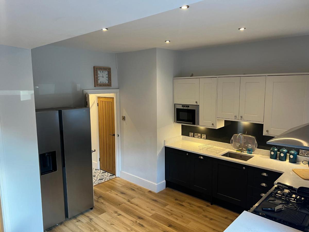 Luxury 2 Bed Apartment Great Location Stoke-on-Trent Ngoại thất bức ảnh