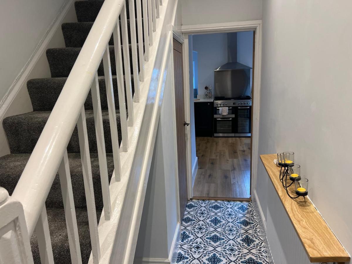 Luxury 2 Bed Apartment Great Location Stoke-on-Trent Ngoại thất bức ảnh