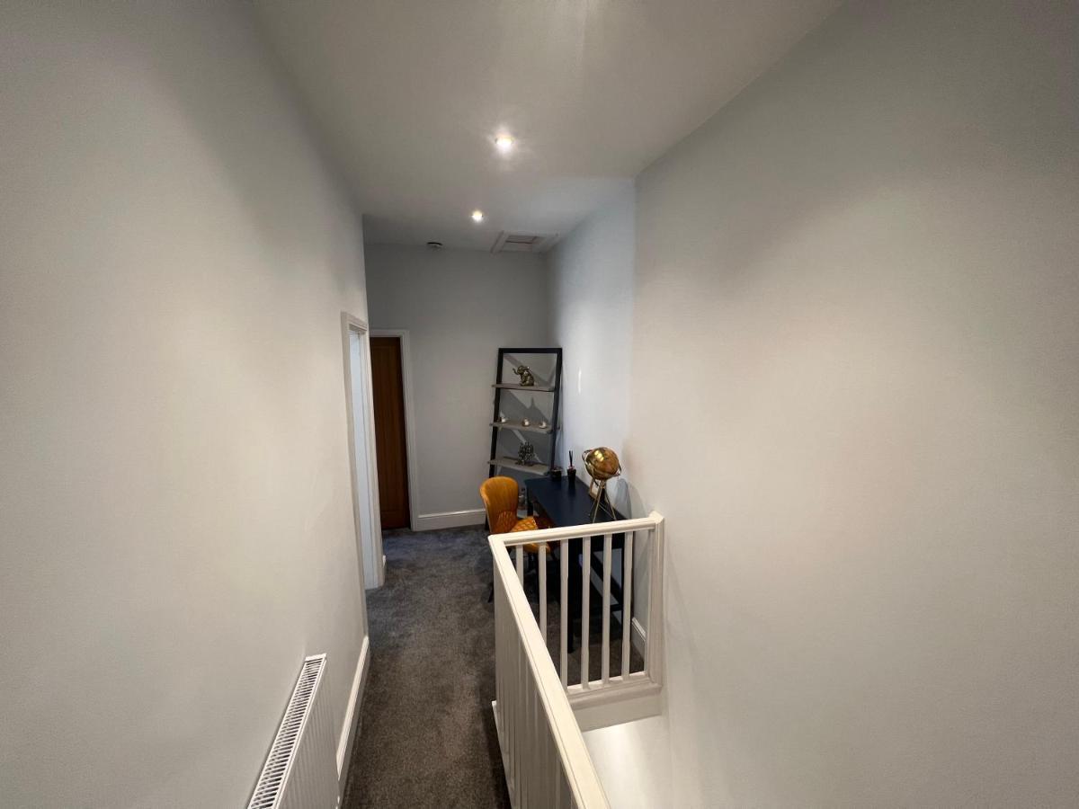 Luxury 2 Bed Apartment Great Location Stoke-on-Trent Ngoại thất bức ảnh