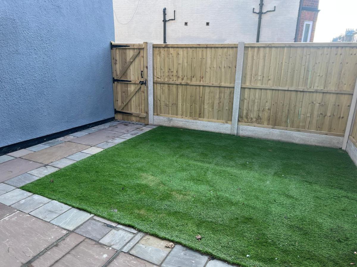 Luxury 2 Bed Apartment Great Location Stoke-on-Trent Ngoại thất bức ảnh