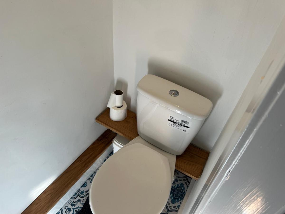 Luxury 2 Bed Apartment Great Location Stoke-on-Trent Ngoại thất bức ảnh